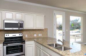 Kitchen 2.jpg
